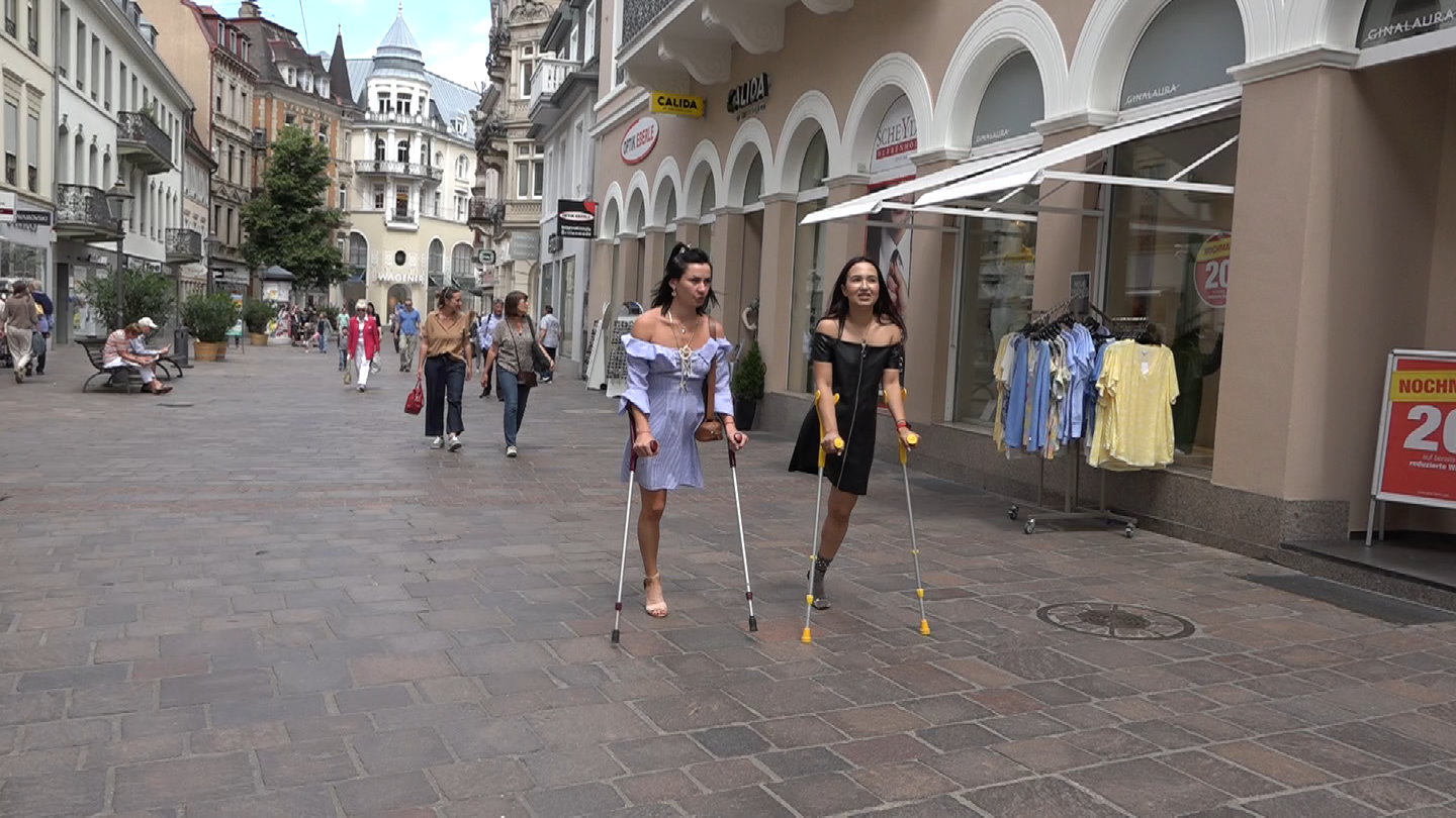 Julia and Teona Crutching City